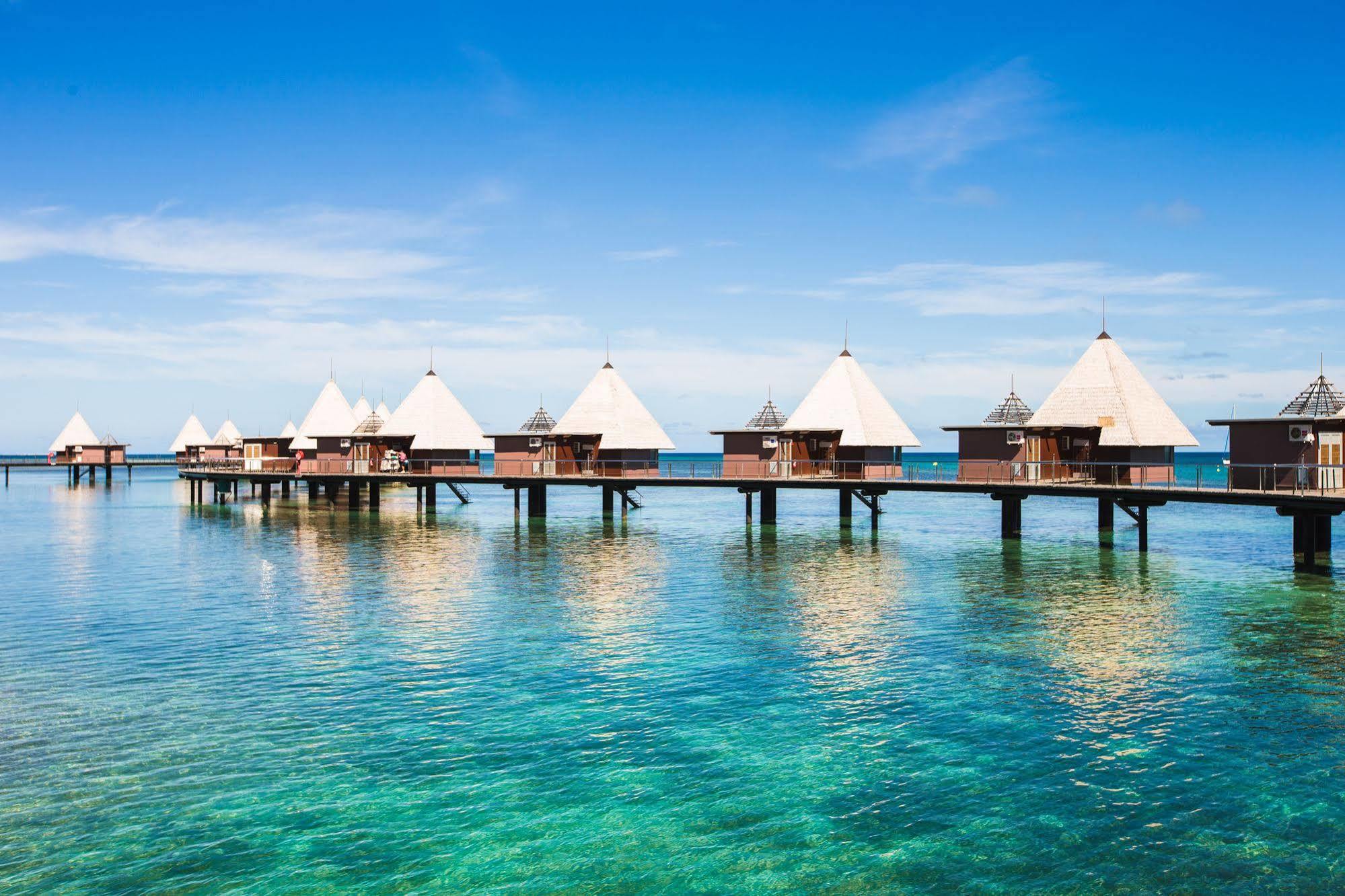 Doubletree By Hilton Noumea Ilot Maitre Resort Exterior photo